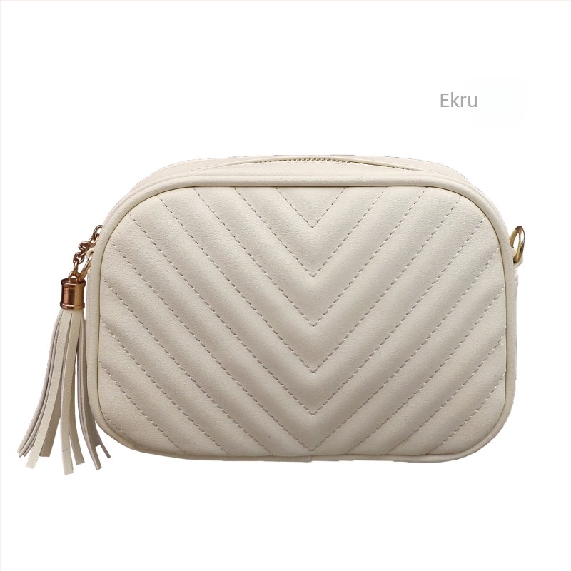 Női crossbody táska láncos vállpánttal, hímzett bojtokkal, PU anyagból, kis négyzetes kivitel