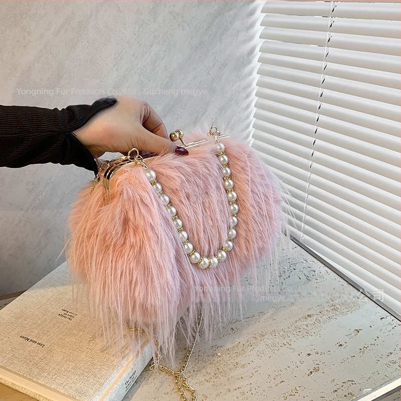 Plüss női crossbody táska bojtokkal és gyöngylánccal, tündér-stílusú