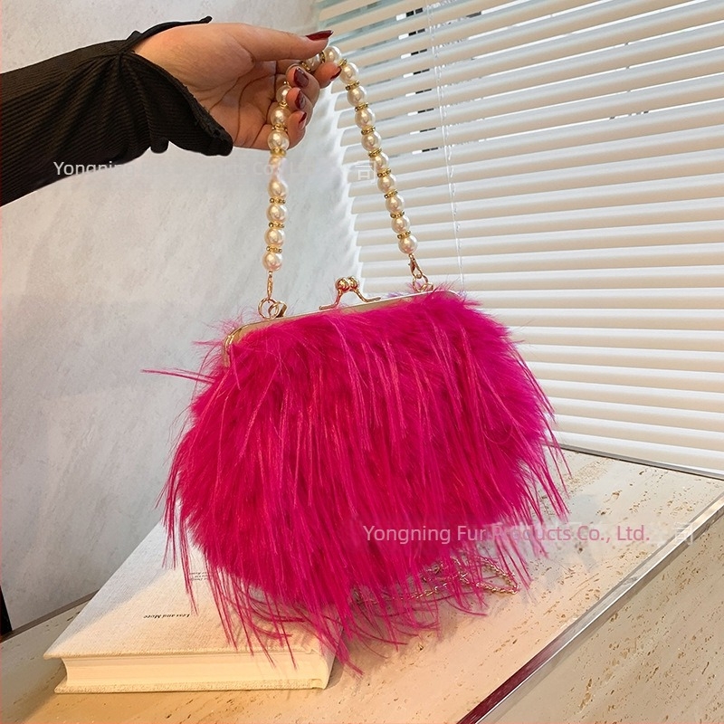 Plüss női crossbody táska bojtokkal és gyöngylánccal, tündér-stílusú