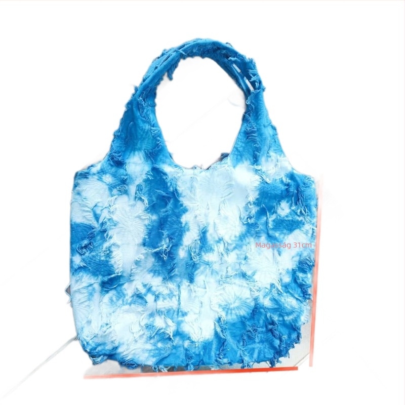 Tie-dye etnikus stílusú nagy kapacitású tote táska nőknek, fehér-kék bojtokkal a vállon, divatos és sokoldalú