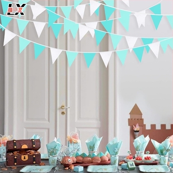 Világoskék filc háromszög zászlók óvodai születésnapi dekoráció