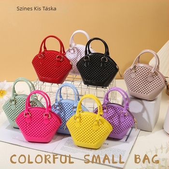 Mini PVC zselés táska lánccal, kagyló alakú dizájnnal, gyöngyökkel, zipzáras zárás, bélés nélkül, kártyatartó zseb, mindennapi használatra, egy vállpánt