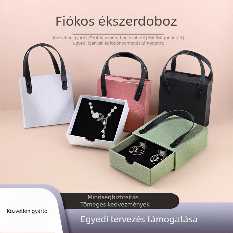 Egyszínű, elegáns ékszerdoboz fiókkal, nyakláncok és gyűrűk tárolására