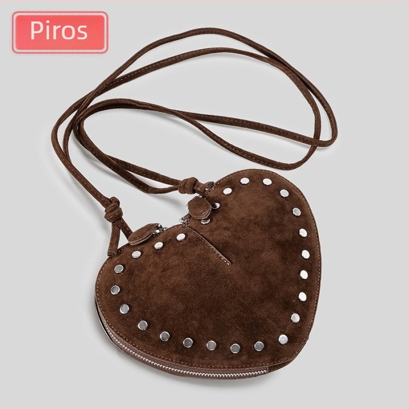 Szív alakú PU táska szegecsekkel, vállon vagy crossbody, kicsi méret, városi minimalist stílus, 2025 ősz