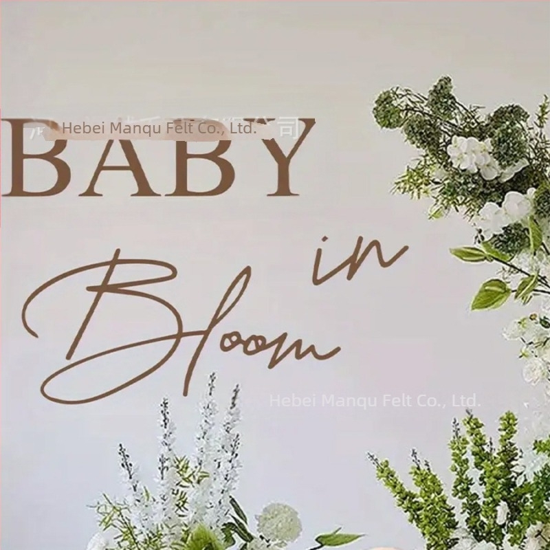 Filc falmatricák Baby in Bloom – háttér babaváró bulira, nem bejelentéséhez és lufiarc a falon