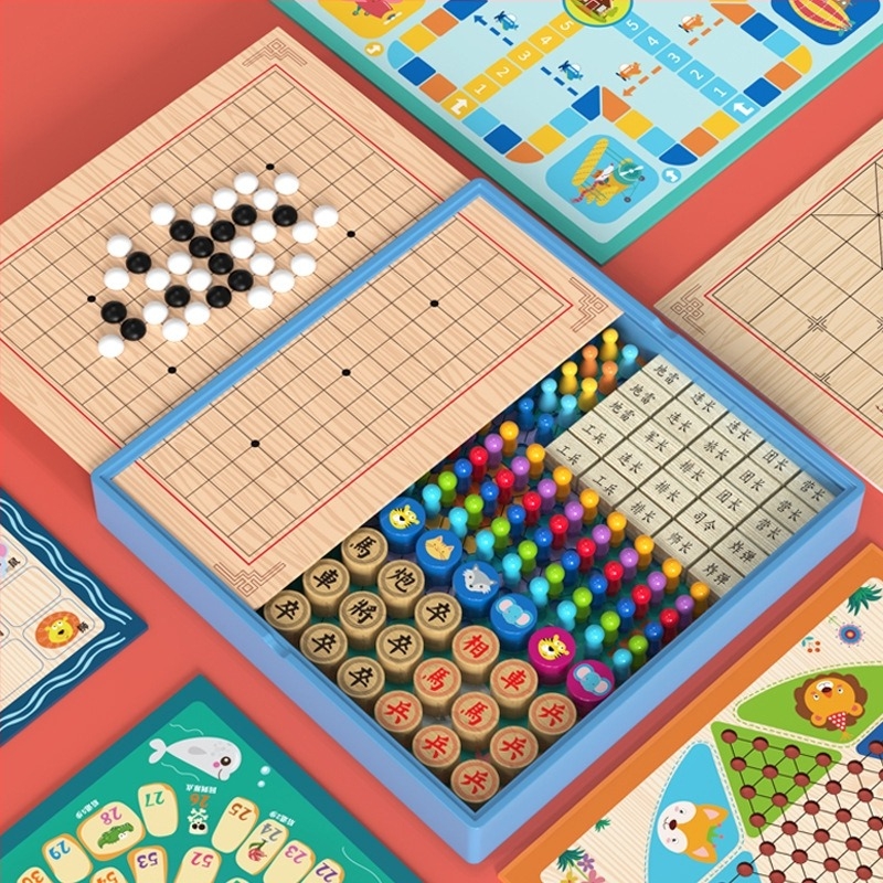 A fából készített minden-az-egyben stratégiai társasjáték: Checkers, Flying Chess, Gomoku és Beast Chess – oktató játék gyerekeknek