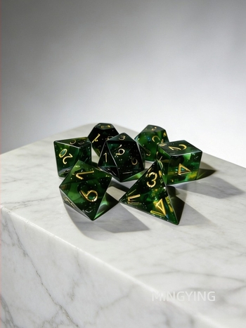 Dungeons & Dragons dobókocka készlet, fenyőzöld fluorittal, DND többoldalas dobókockák, 7 darabos készlet