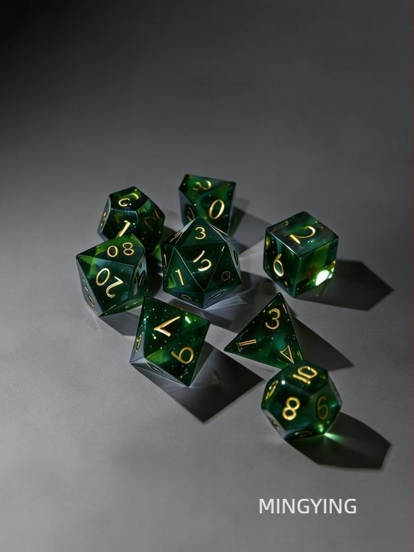 Dungeons & Dragons dobókocka készlet, fenyőzöld fluorittal, DND többoldalas dobókockák, 7 darabos készlet