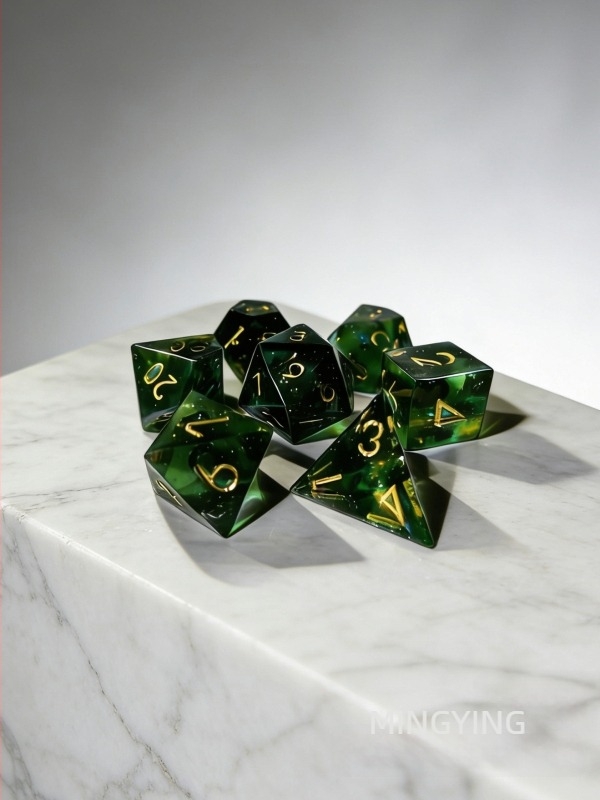 Dungeons & Dragons dobókocka készlet, fenyőzöld fluorittal, DND többoldalas dobókockák, 7 darabos készlet
