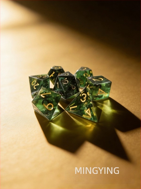 Dungeons & Dragons dobókocka készlet, fenyőzöld fluorittal, DND többoldalas dobókockák, 7 darabos készlet