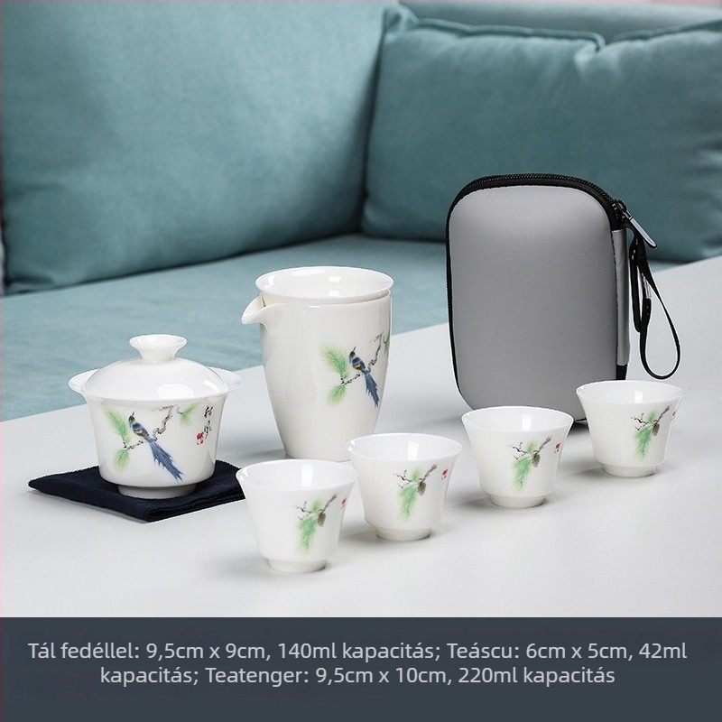 Minimalista porcelán utazó teáskészlet — egy teáskanna és négy csésze, kültéri használatra, tálca nélkül.