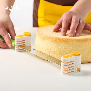 Torta rétegező eszköz és kenyérszeletelő állvány, 2 darabos készlet, sárga