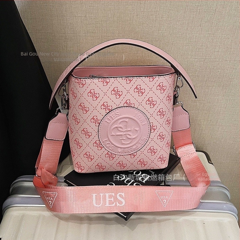 Női színblokkal nyomott bucket táska, kis méret, PU bőr, két vállpánttal hordható, vállon vagy crossbody, cipzárral záródó, függőleges négyzetes forma, utcai stílus, nyár 2025