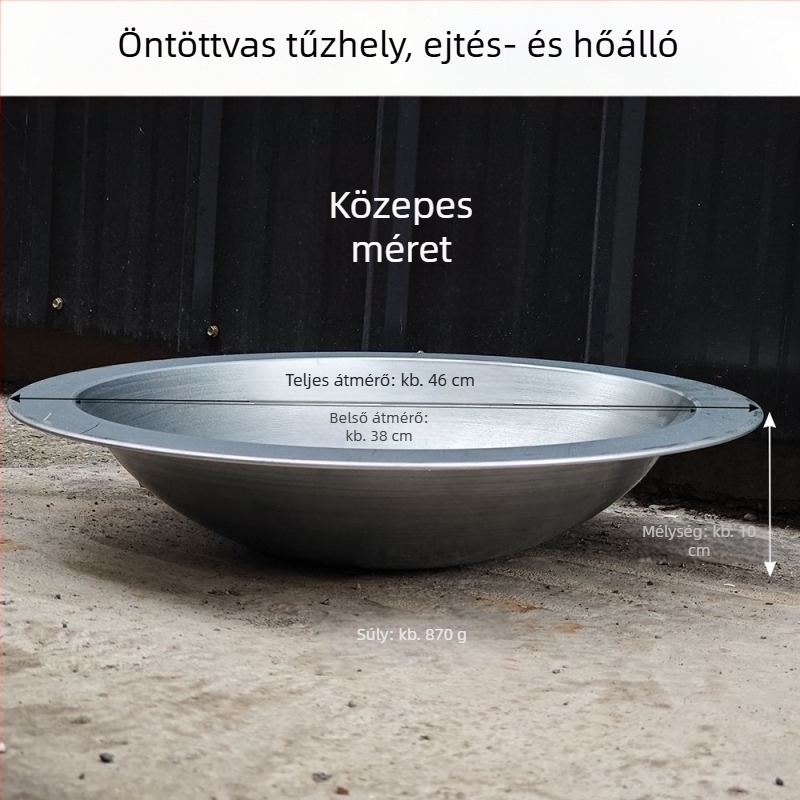 Négyszögletes vasból készült szénbrazier — fűtő és kültéri grillsütő háztartási használatra