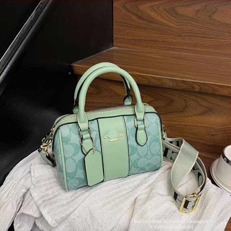 Retro Boston párnás női táska, elegáns mindennapi válltáska keresztpánttal