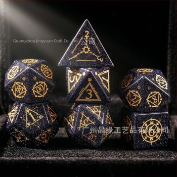 Kék homokkő dobókockák mintával a Dungeons & Dragons játékhoz