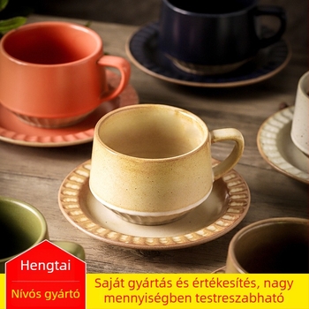 Retro kerámia kávéscsésze alátéttel — luxus érzet és finom dizájn személyes használatra