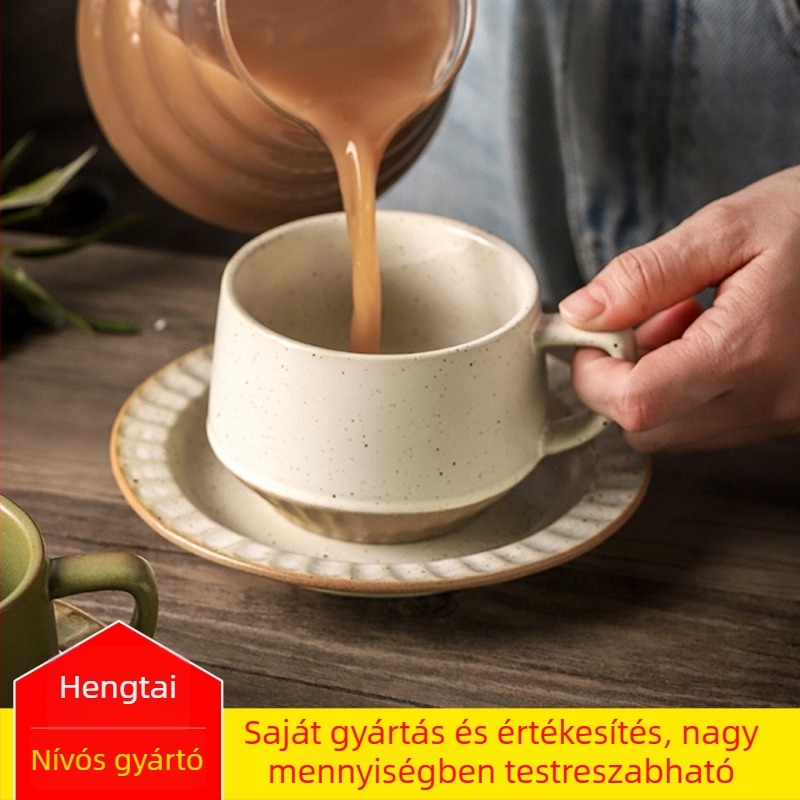 Retro kerámia kávéscsésze alátéttel — luxus érzet és finom dizájn személyes használatra