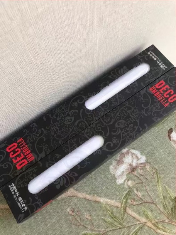 Kreatív és stílusos butik borosüveg esernyő logónyomtatással, összecsukható kültéri árnyékoló
