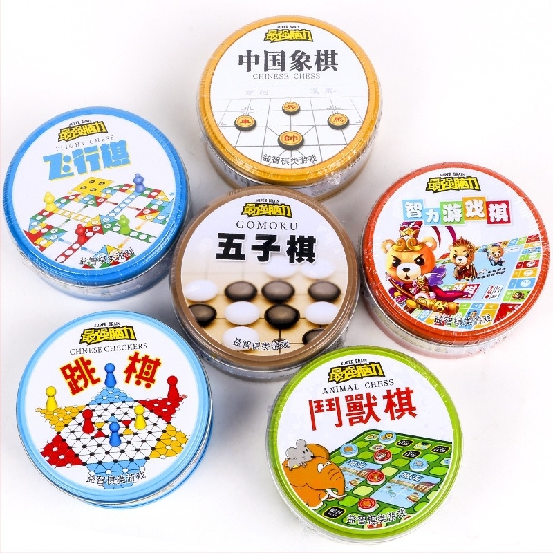 Fool's Square kerek fémdobozos gyerekeknek szánt többjátékos készlet: Gomoku, Állatsakk, Ludo, Xiangqi és Dáma – családi oktató játék