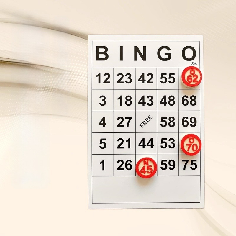 Fából készült Bingo: gondolkodást fejlesztő logikai kirakós társasjáték