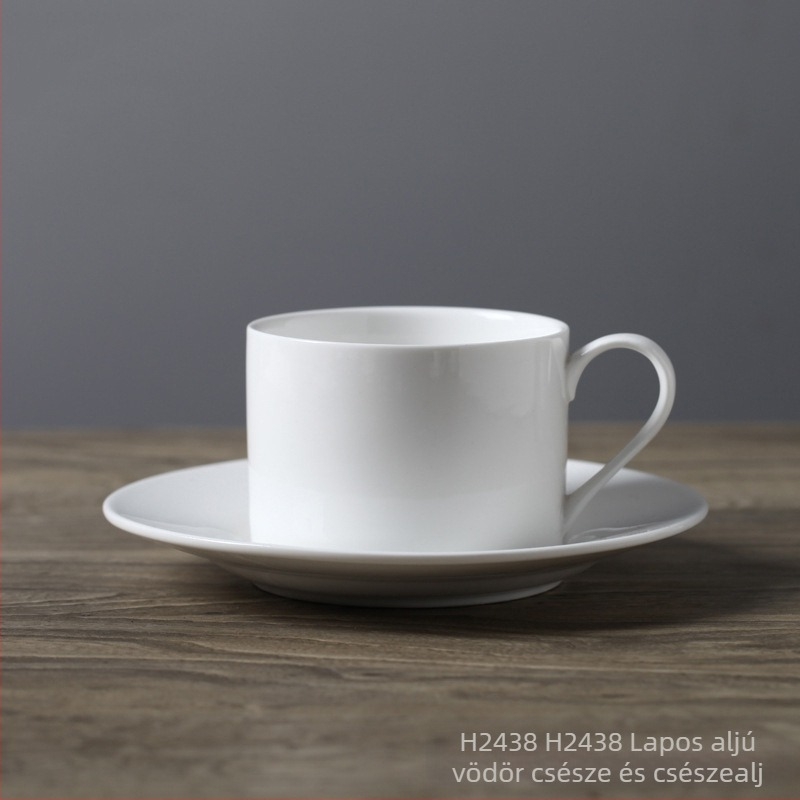 Porcelán kávéscsésze és aljával készlet, fehér, európai minimalista stílusú latte kávéscsésze, testreszabható logóval