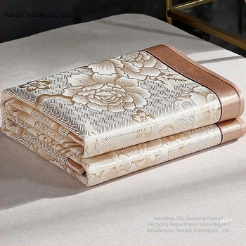 Összecsukható Ice Silk hűtő matrac nyárra, egyszemélyes vagy kétszemélyes, puha matrac otthoni vagy kollégiumi használatra, jacquard szövésű szintetikus rost