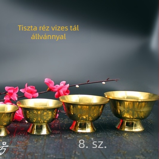 Sárgaréz víztál lyukas oldalakkal és magas lábakkal — tibeti rituális vízpohár