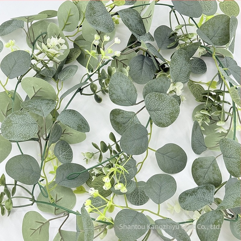 1,8 m hosszú selyemvirág növény Money Leaf, Gypsophila, Eukaliptusz levelek, Ivy és Rattan – esküvői dekoráció