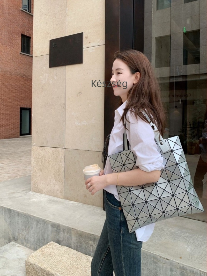 Geometriai steppelt tote táska, hat rekesz, macaron színekben
