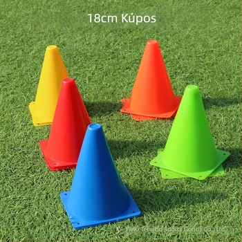 Futball-edzéshez készült felszerelés 18 cm-es jelölő tartállyal és 6 hüvelykes jelölőcsövekkel az akadályokhoz