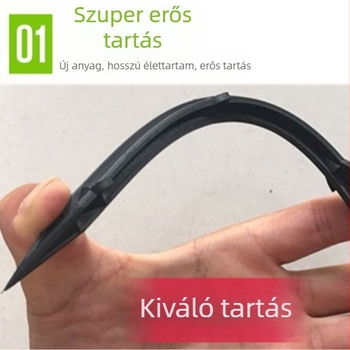 Műanyag földszeg szúróval a gyomvédő textília és fólia rögzítéséhez a kertekben