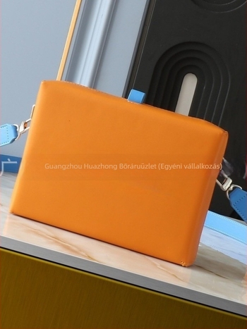 Női bőrtáska vállra — divatos crossbody stílus