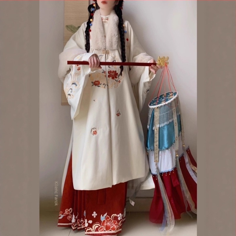 Női Hanfu téli szett piros színben, újévi stílus, Han elemek, prémkabát, Mamian szoknya, tündér-stílus