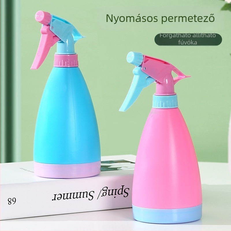 Cukorkaszín kertészeti eszköz: öntöző kanna és permetező sukulentákhoz, kézi nyomású öntözőüveg, alkoholos permetező palack