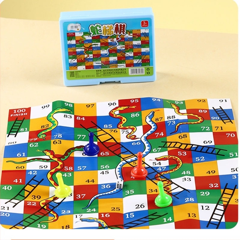 Oktató családi társasjáték gyerekeknek és szülőknek: dáma, Ludo, Gomoku, Állat-sakk