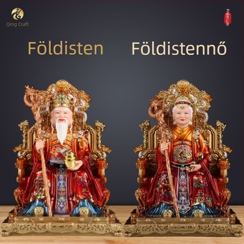 Gyantából készült Föld Isten és Föld Anya istennő szobrai, a ház bejáratához, védelem