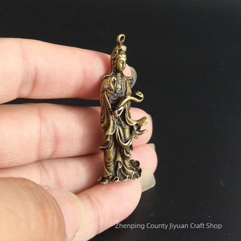 Sárgaréz Guanyin Buddha mini szobor kulcstartóval
