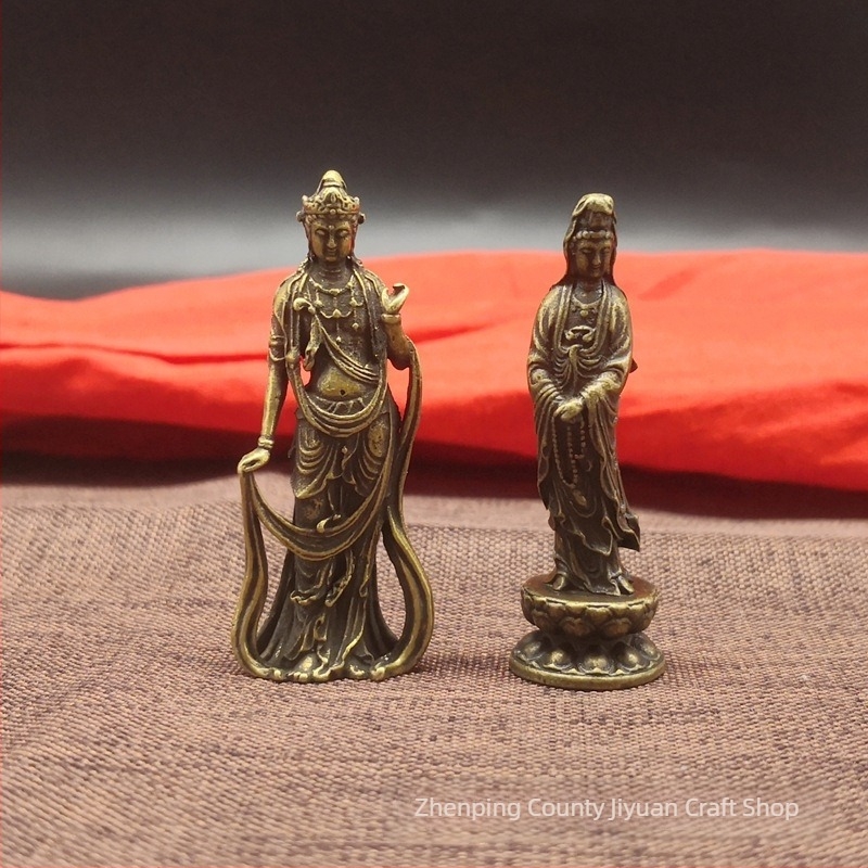 Sárgaréz Guanyin Buddha mini szobor kulcstartóval