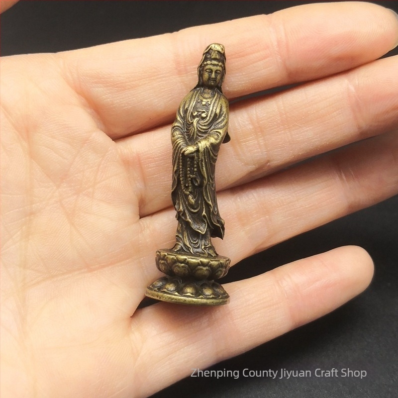 Sárgaréz Guanyin Buddha mini szobor kulcstartóval