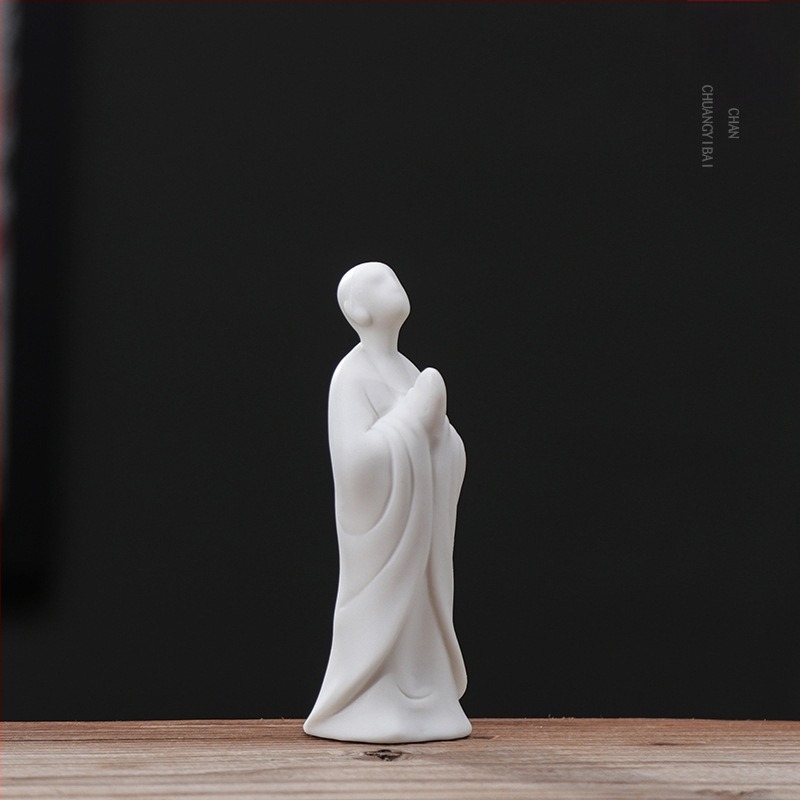 Zen fehér porcelán: kis szerzetes figura teaceremóniához, Buddha bonsaj az akváriumba, otthoni dekoráció