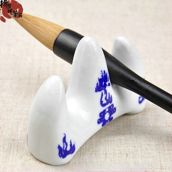 A Tanulmány Négy Kincse - kék-fehér porcelán kerámia ecsettartó, hegyes alakú, nagy, közepes és kis méretben