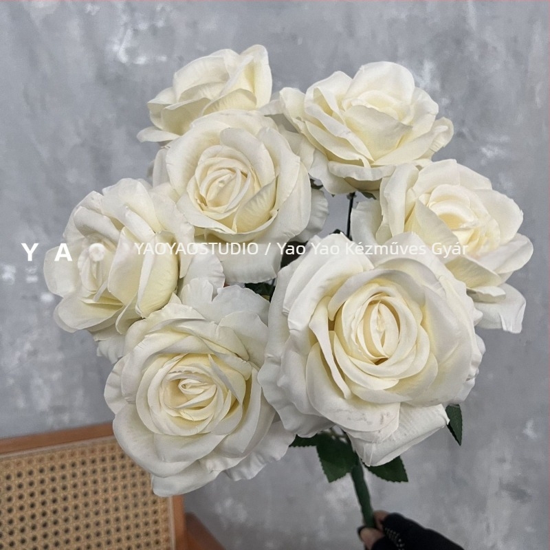 7 fejű Csillag-Hold rózsa - Mesterséges, többfejű rózsa otthoni díszítéshez, esküvői csokorhoz és faldekorációhoz