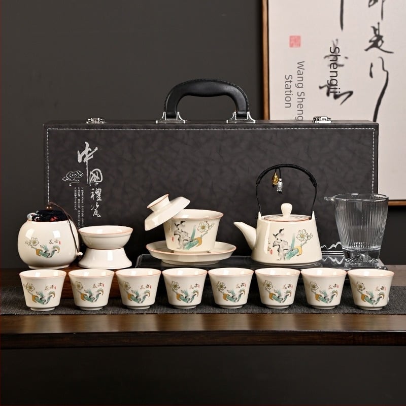 Japán stílusú Gong Fu teáskészlet porcelánból — teáskanna emelhető fogantyúval, teáscsészék és fedeles tál ajándékdobozban