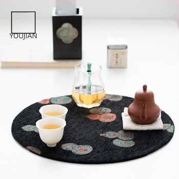 Kínai Zen-stílusú teafőasztal-alátét elegáns brokát mintával, eredeti kivitelezés