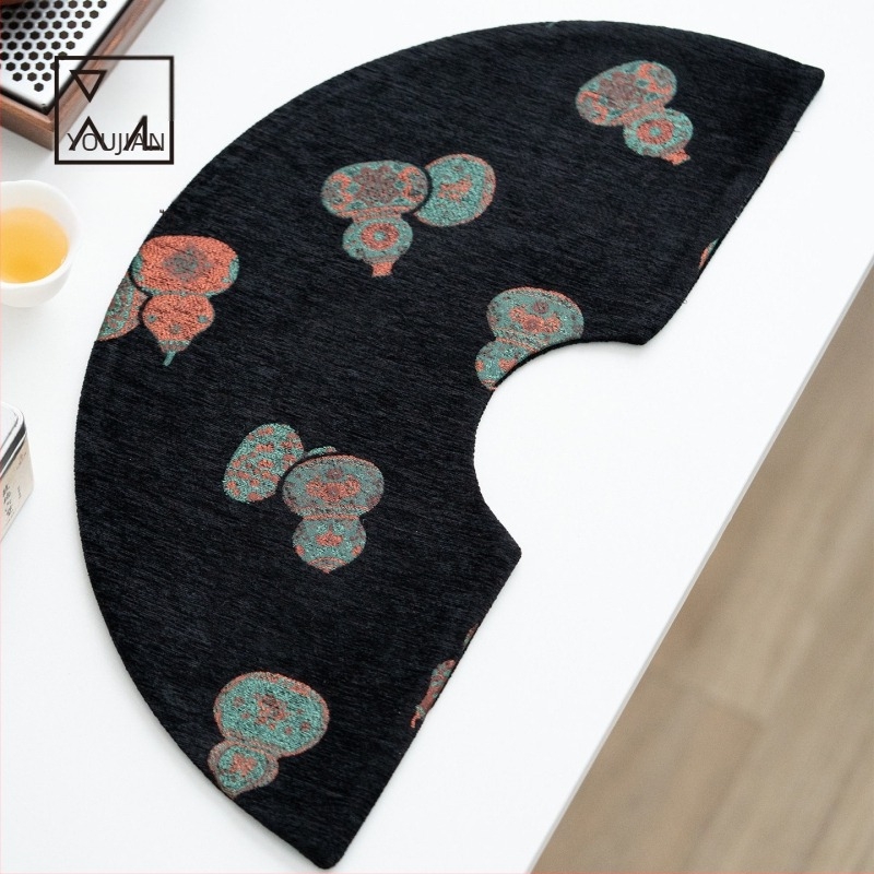 Kínai Zen-stílusú teafőasztal-alátét elegáns brokát mintával, eredeti kivitelezés