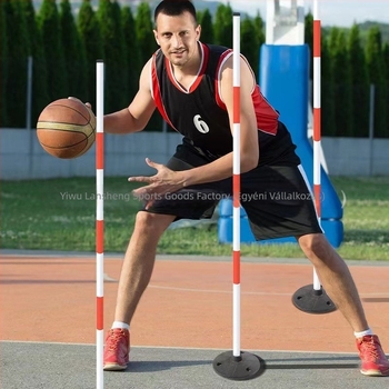 Kosárlabda- és futball-edzőoszlopok gumírozott alapzattal, piros-fehér jelzőoszlopok