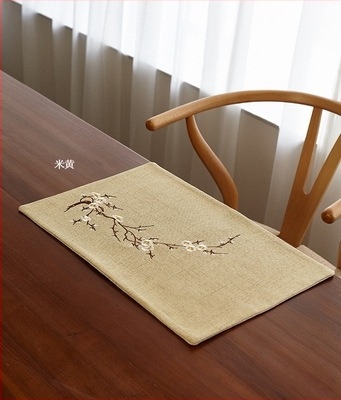 Zen tea ceremóniára szolgáló matrac pamut-len anyagból, szilvavirág hímzés, japán stílusú asztalfutó