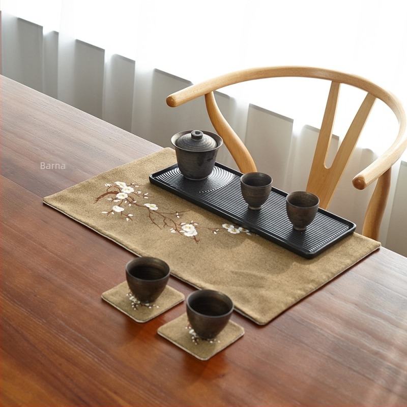 Zen tea ceremóniára szolgáló matrac pamut-len anyagból, szilvavirág hímzés, japán stílusú asztalfutó