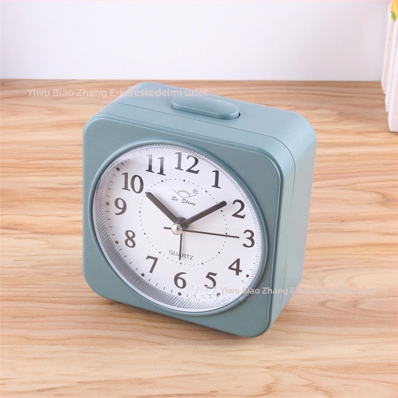 Két tónusú, csendes ébresztőóra szundizási funkcióval – asztali óra diákok szobájába, éjszakai fény